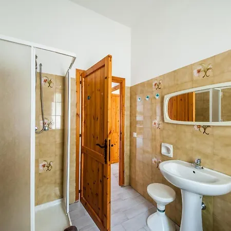 Dom wakacyjny 2 Bedroom In *