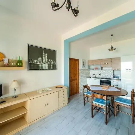 2 Bedroom In *